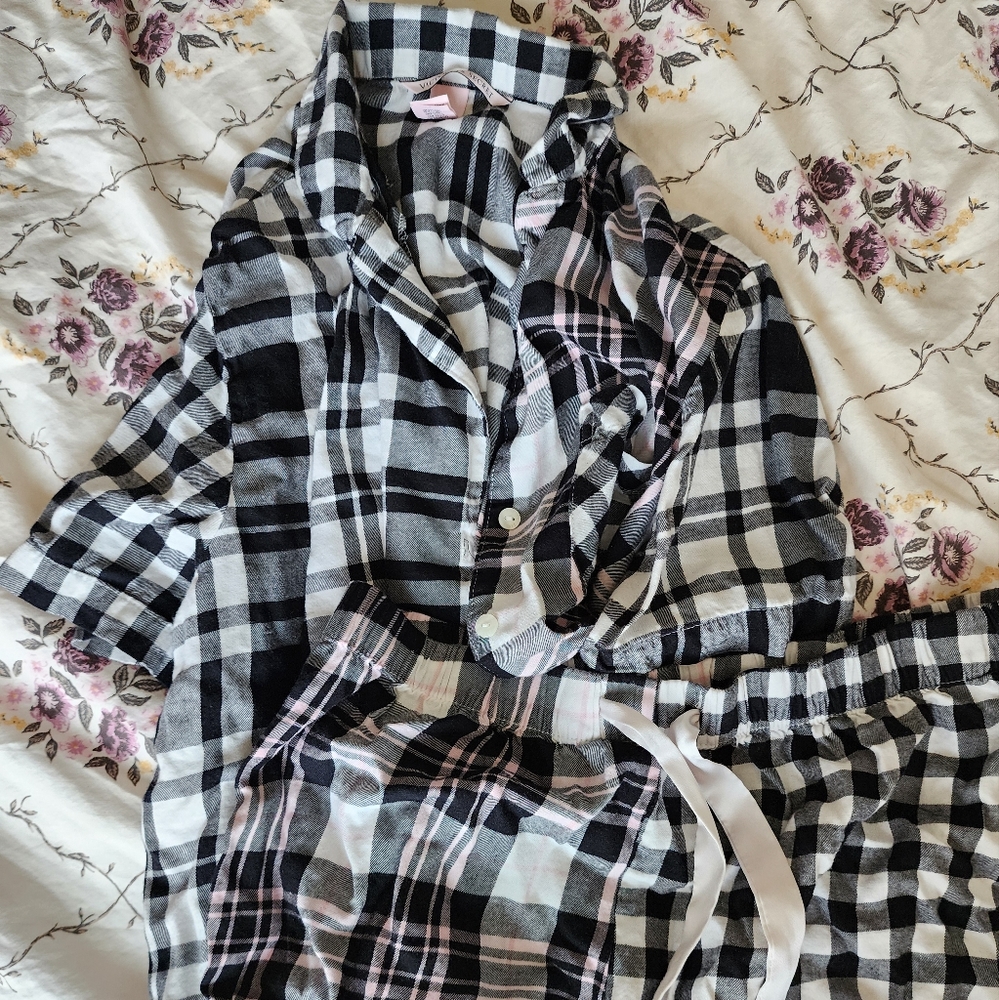 VS Flannel PJ Set
